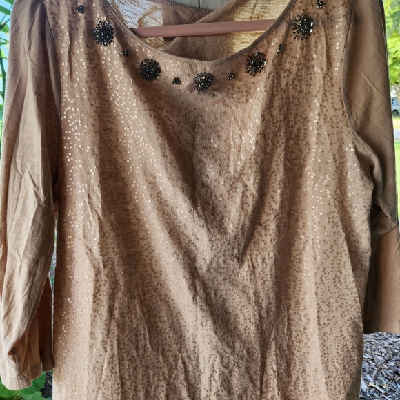 2 LOFT XL tan with sequence on the front with clusters of sequence at neckline - Picture 1 of 5